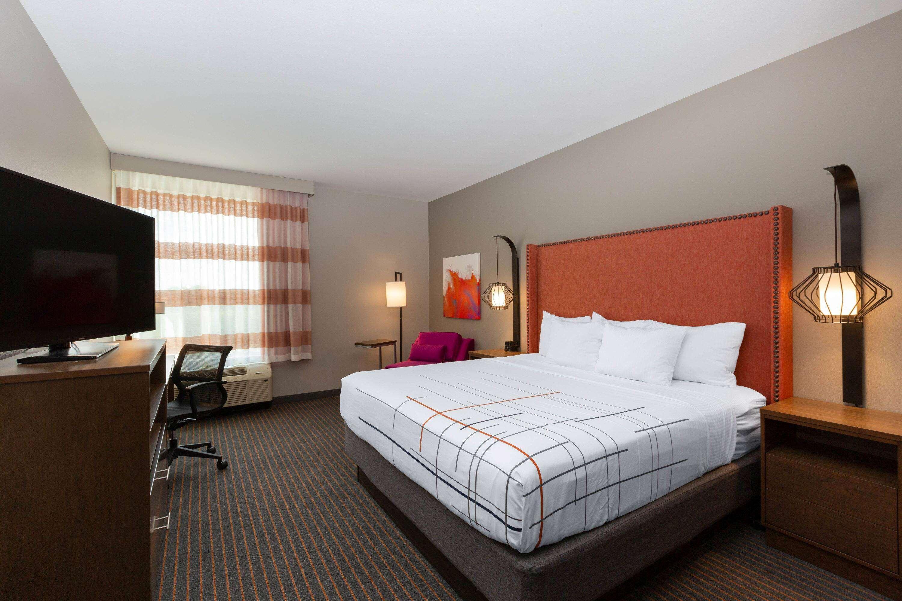 La Quinta By Wyndham Altoona Des Moines Hotel Bagian luar foto