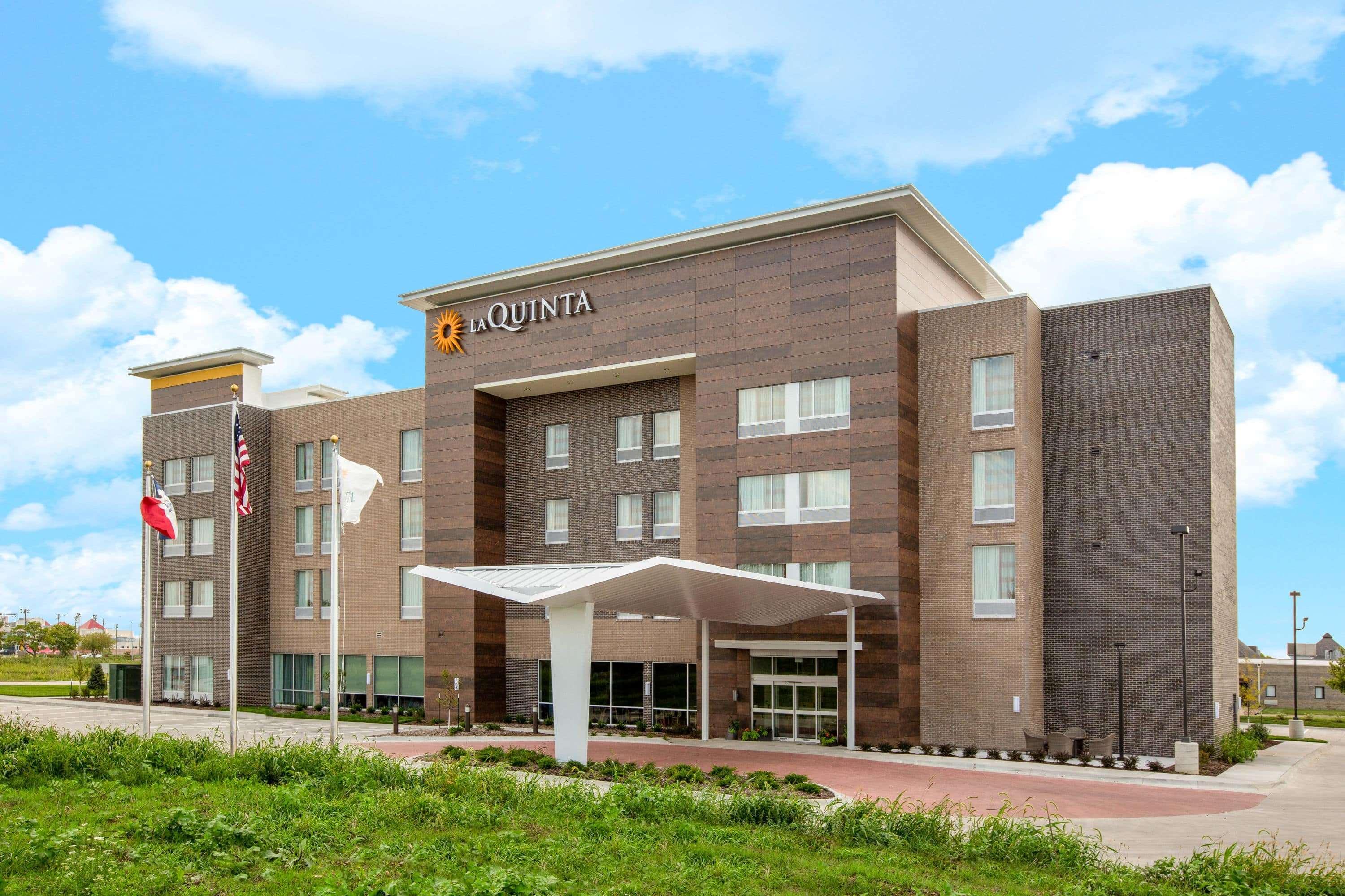 La Quinta By Wyndham Altoona Des Moines Hotel Bagian luar foto