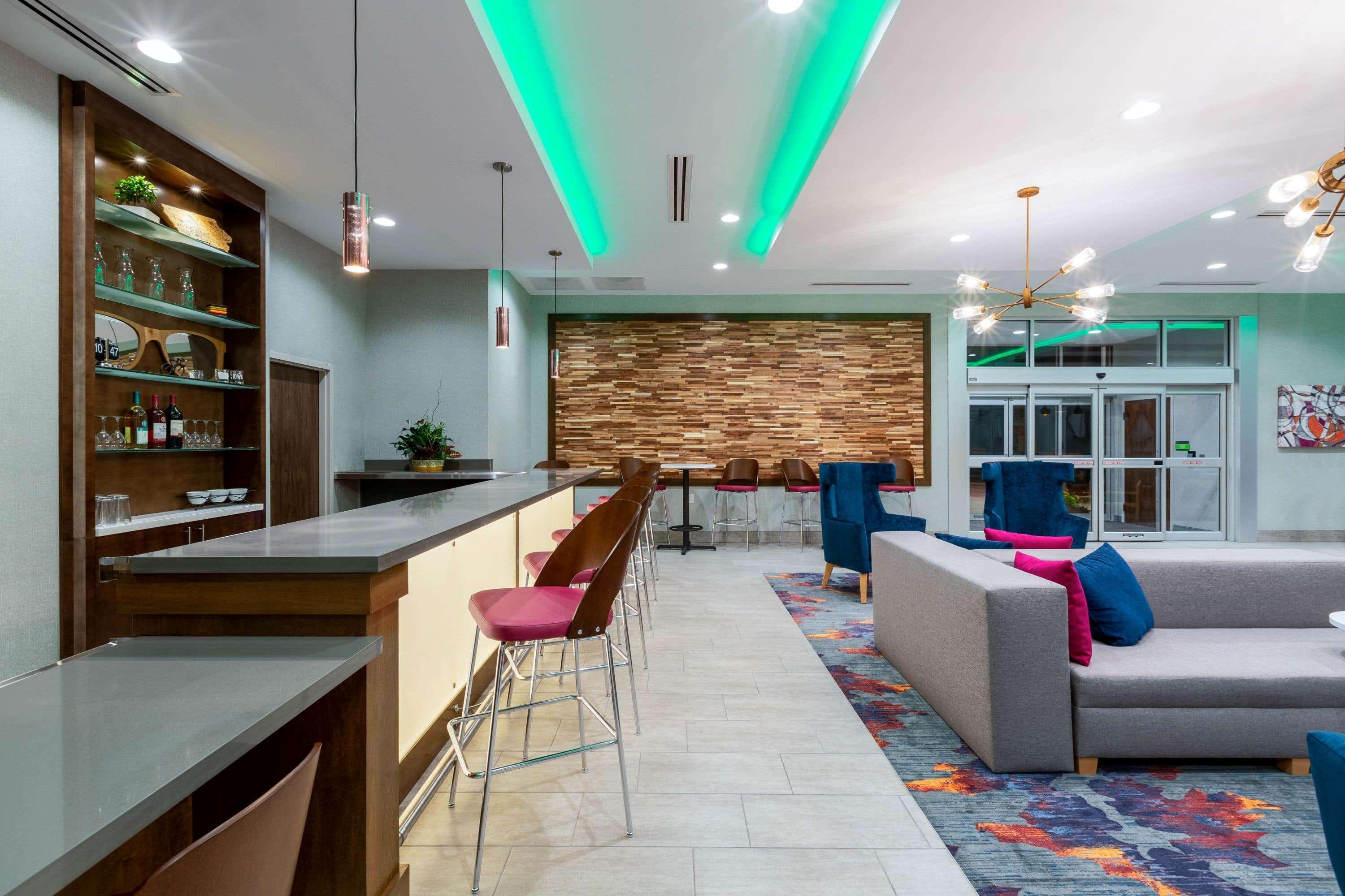 La Quinta By Wyndham Altoona Des Moines Hotel Bagian luar foto