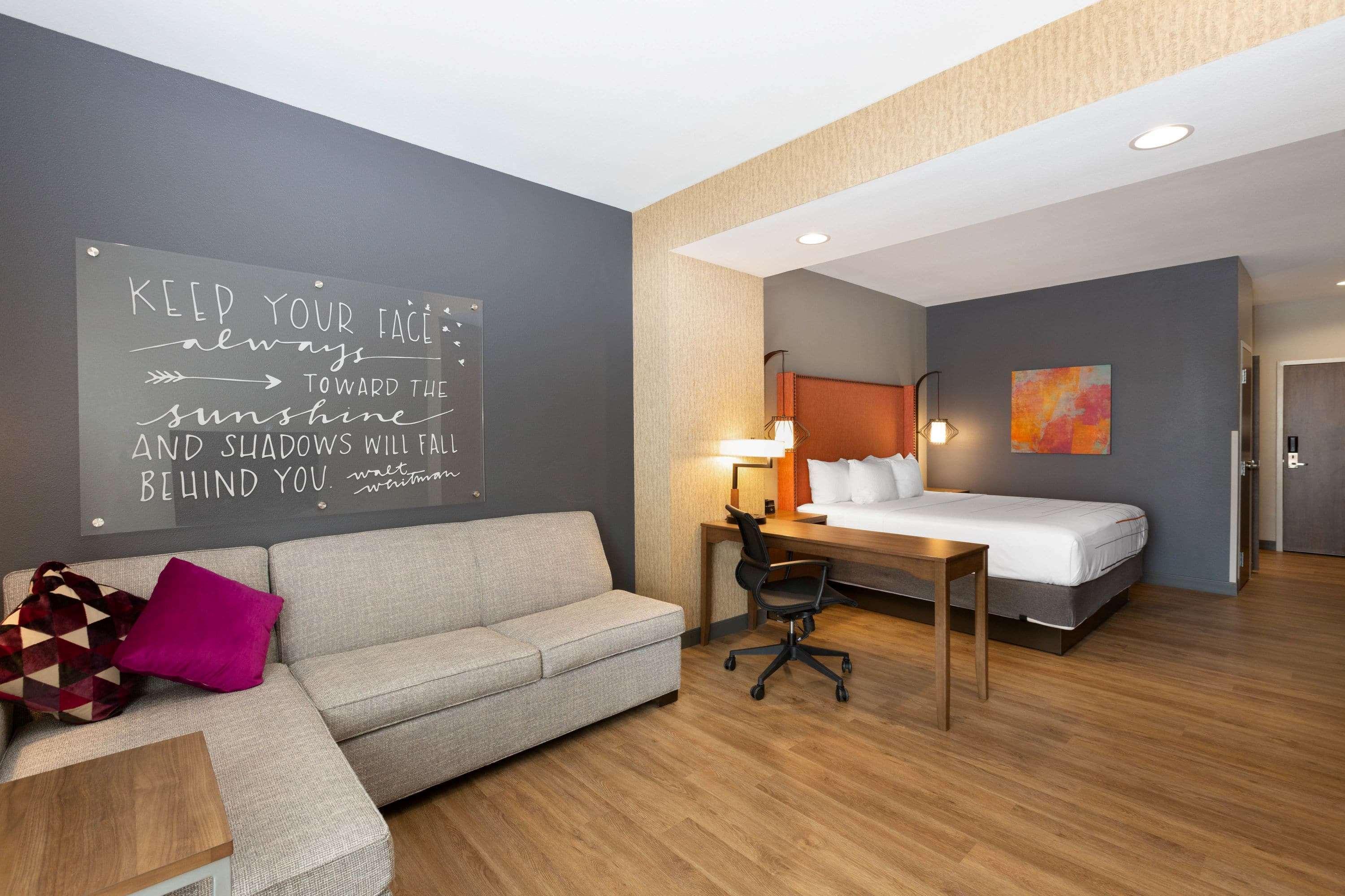 La Quinta By Wyndham Altoona Des Moines Hotel Bagian luar foto